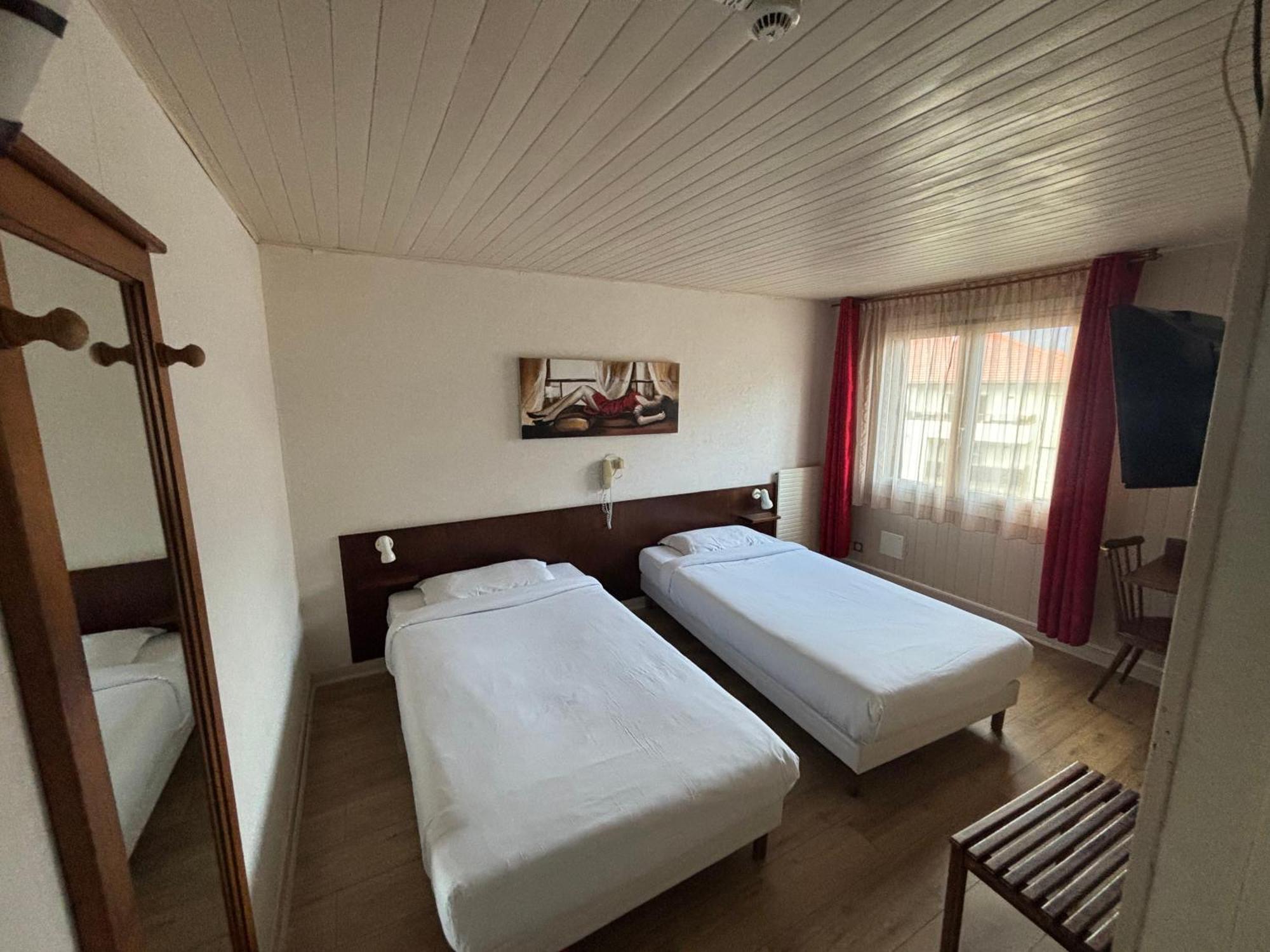 Auberge De Costaroche Albertville Eksteriør billede